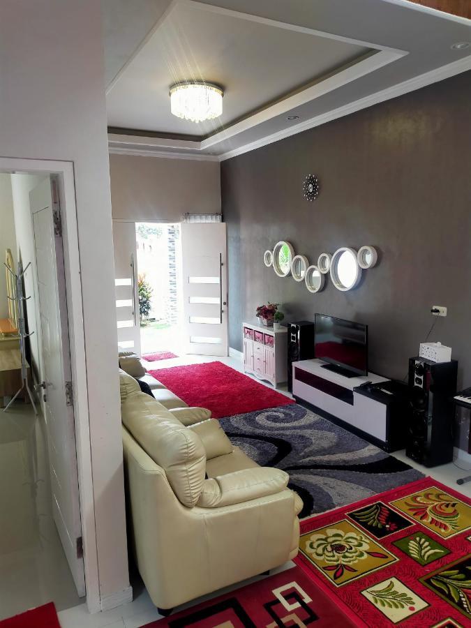 Villa Keluarga Pandansari Malang Ngoại thất bức ảnh